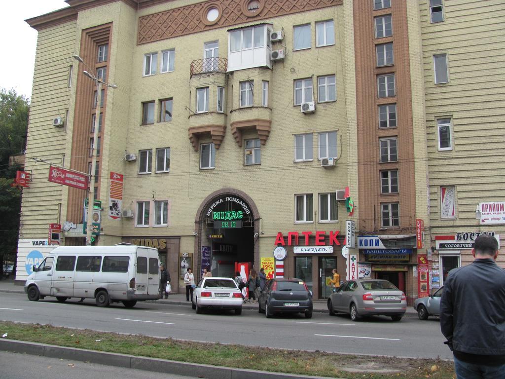Apartment On Soborniy 177 Zaporizhia Bagian luar foto